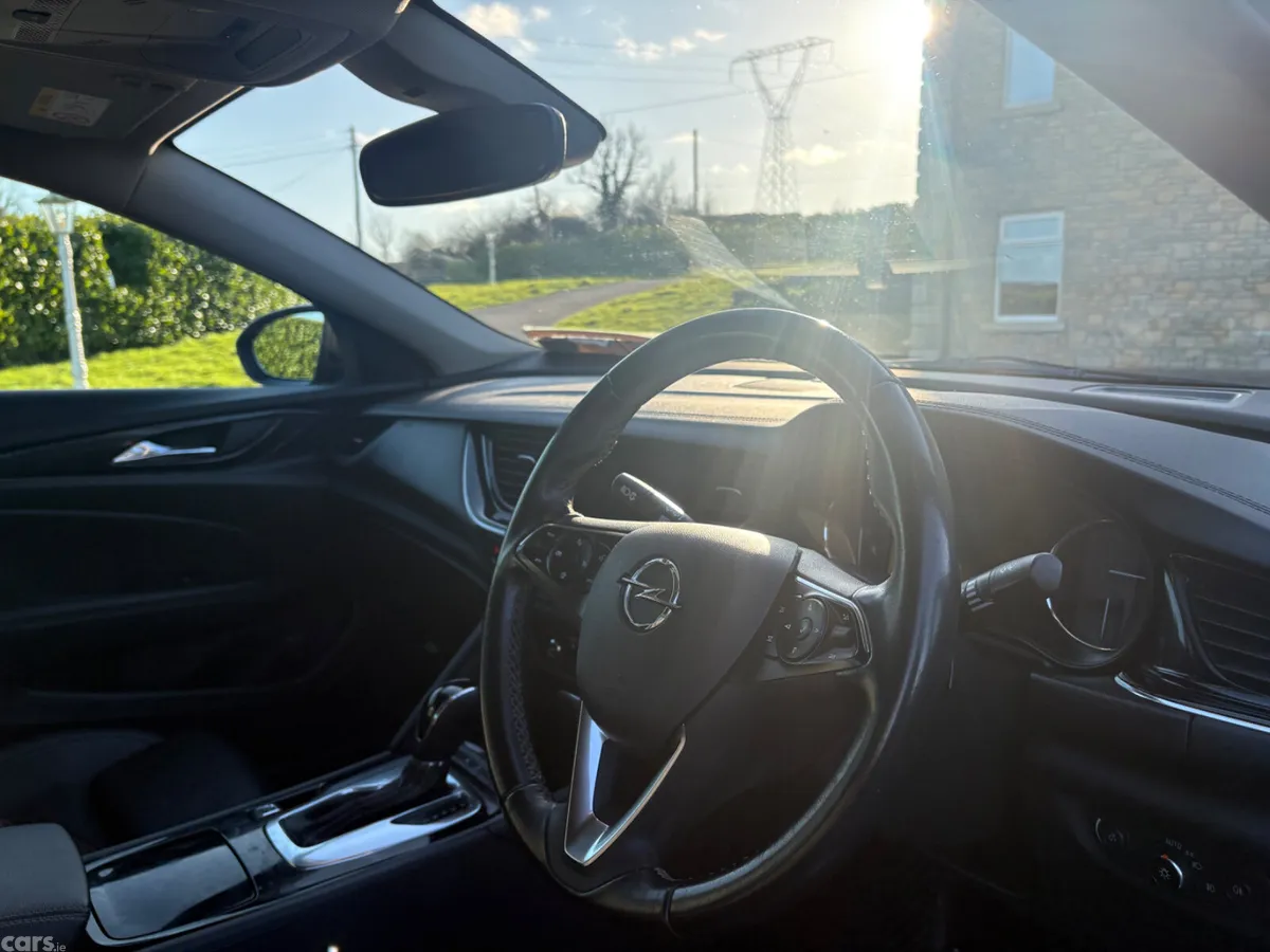 Opel Insignia Hatchback, Diesel, 2020, Blue
