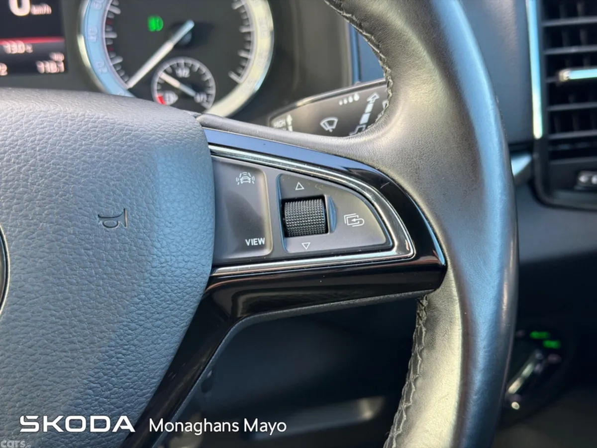 Skoda Karoq Estate, Diesel, 2019, Grey