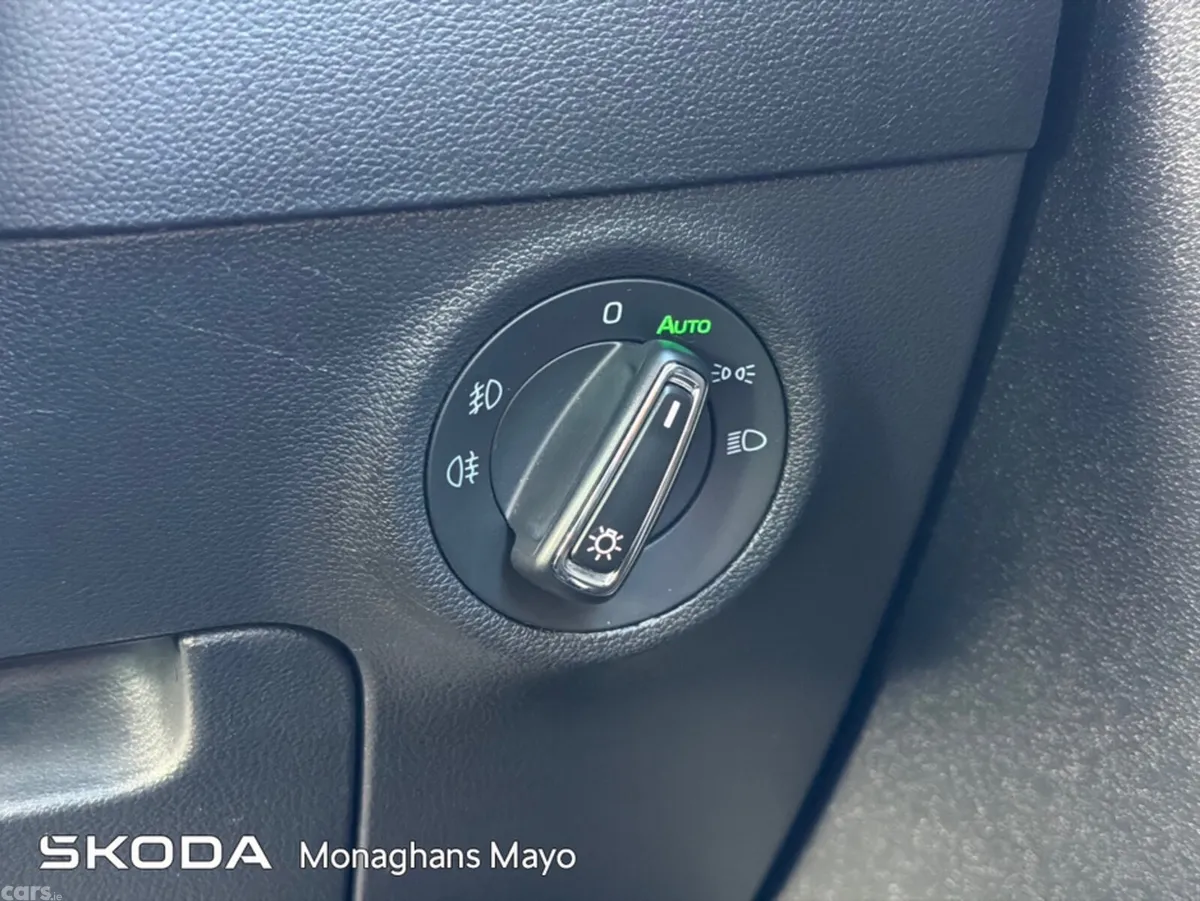 Skoda Karoq Estate, Diesel, 2019, Grey