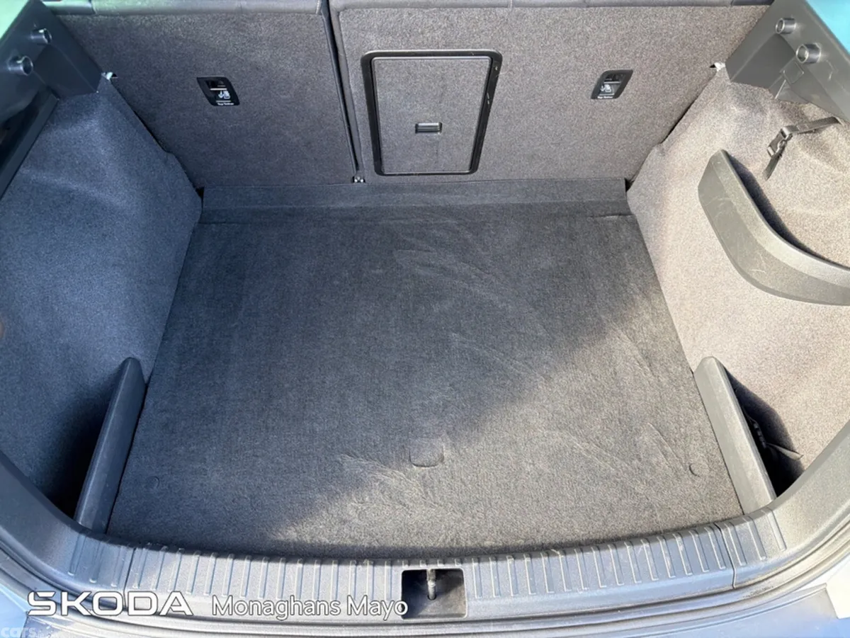 Skoda Karoq Estate, Diesel, 2019, Grey