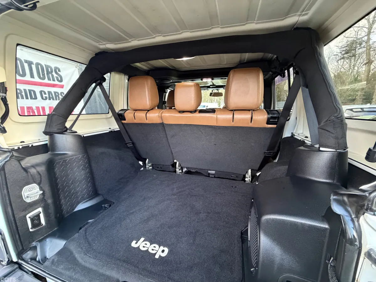 Jeep Wrangler SUV, Petrol, 2014, White