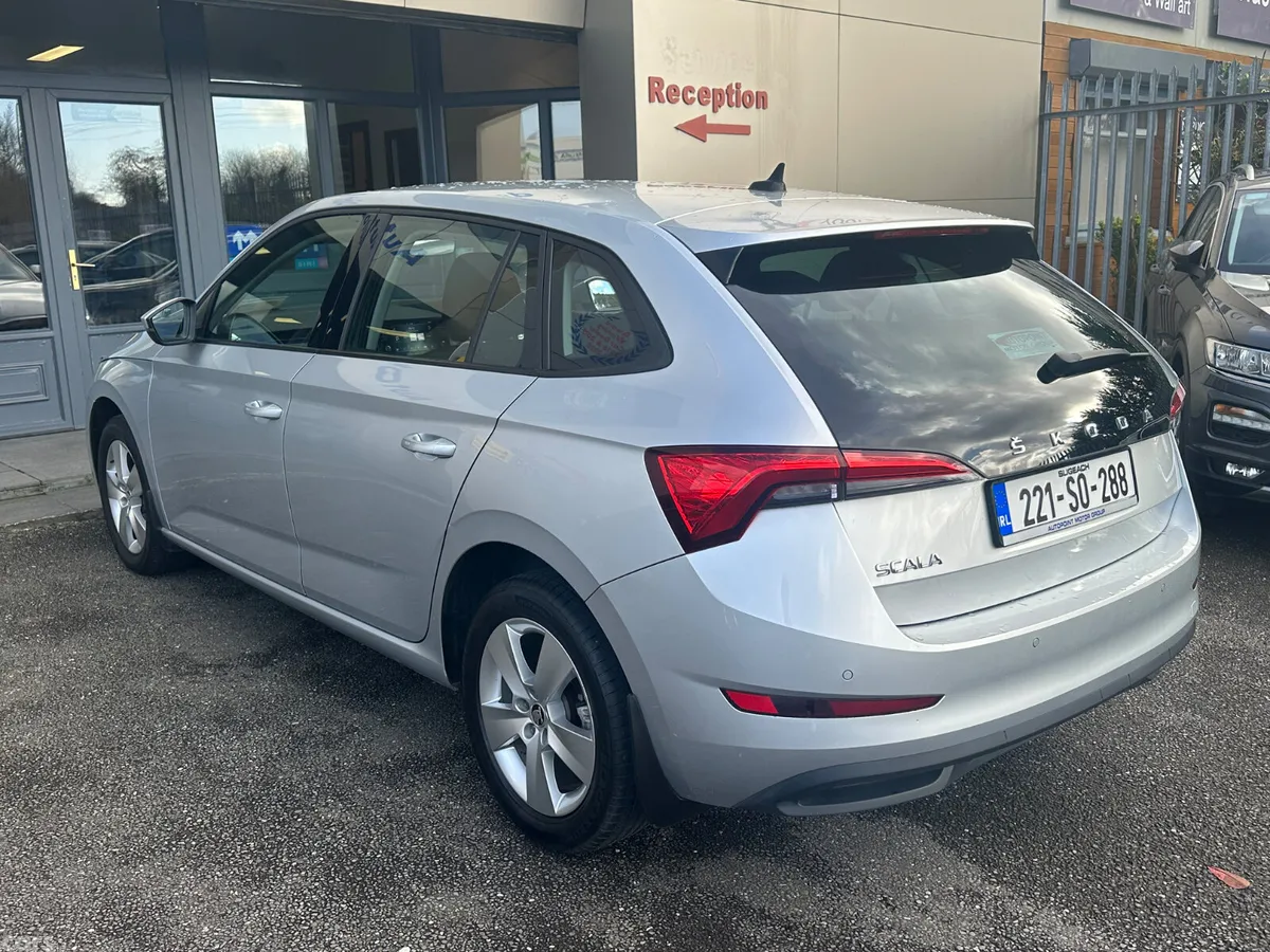 Skoda Scala Hatchback, Petrol, 2022, Grey