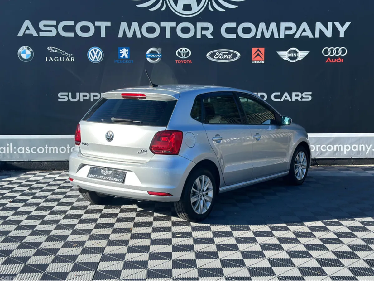 Volkswagen Polo Hatchback, Petrol, 2015, Silver