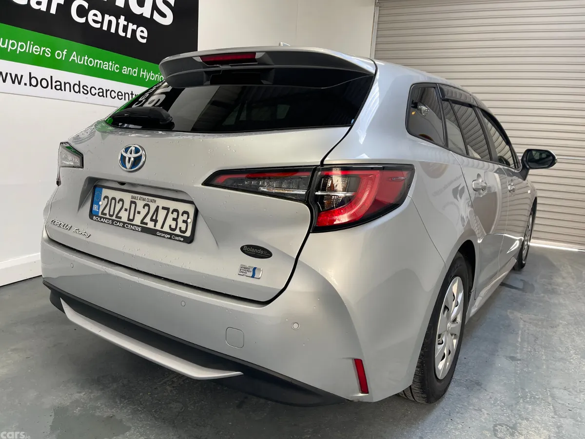 Toyota Corolla Estate, Petrol Hybrid, 2020, Silver