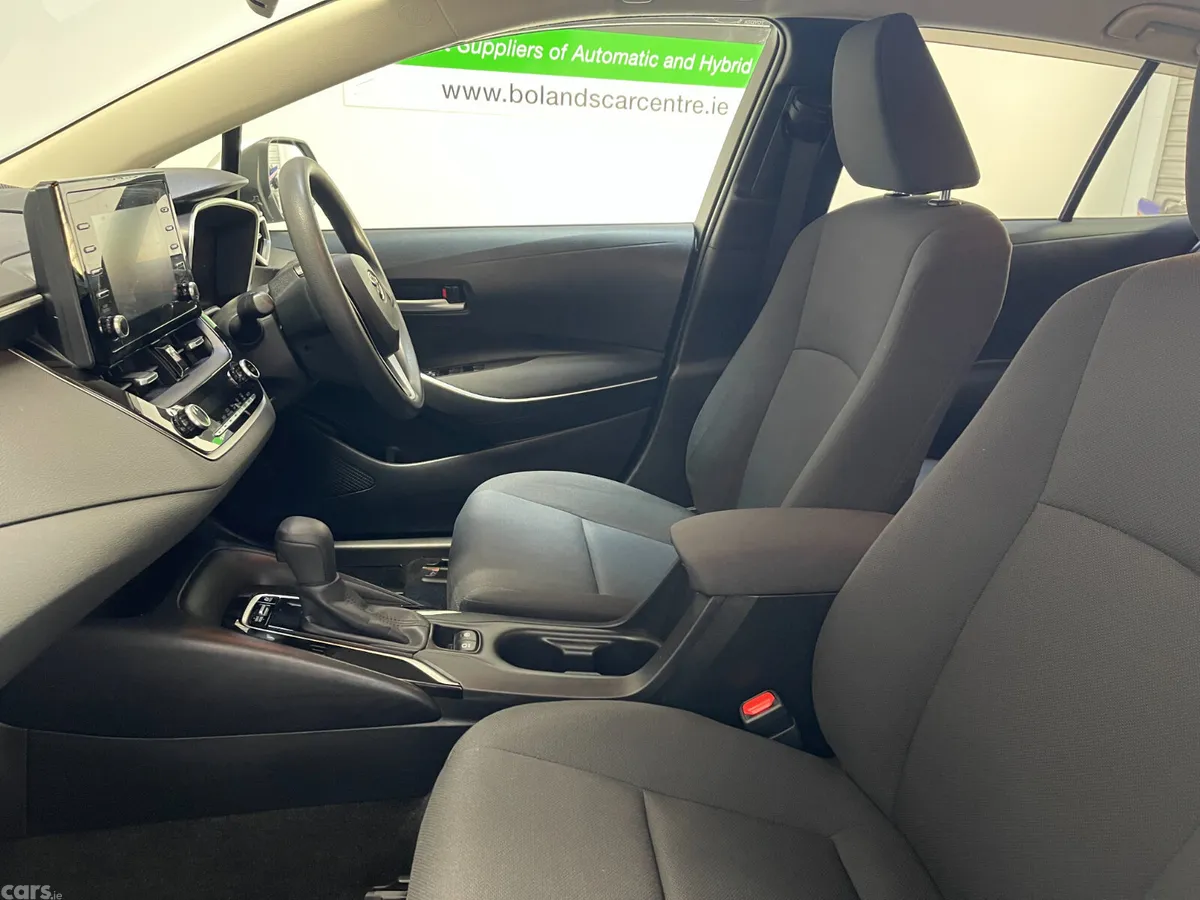 Toyota Corolla Estate, Petrol Hybrid, 2020, Silver