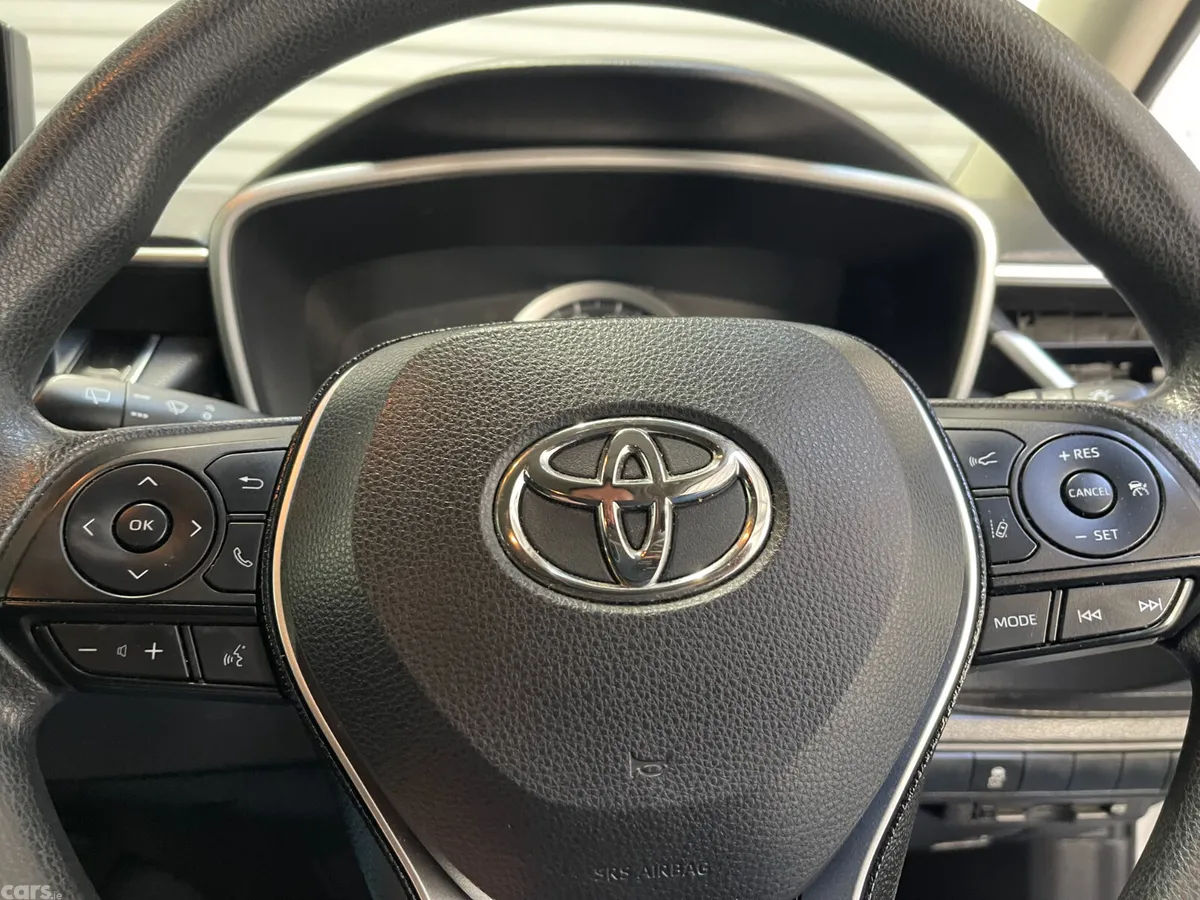 Toyota Corolla Estate, Petrol Hybrid, 2020, Silver