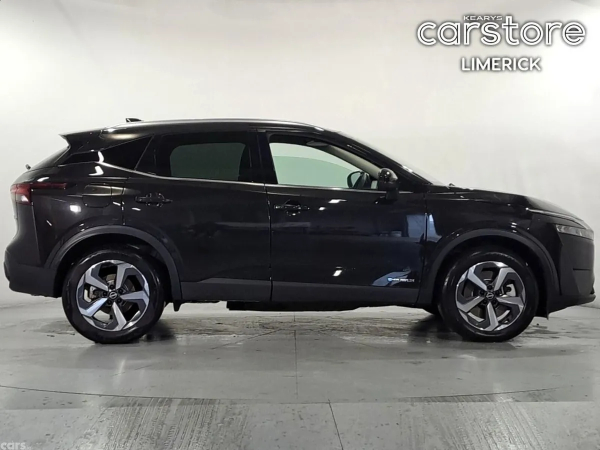 Nissan Qashqai SUV, Petrol, 2024, Black