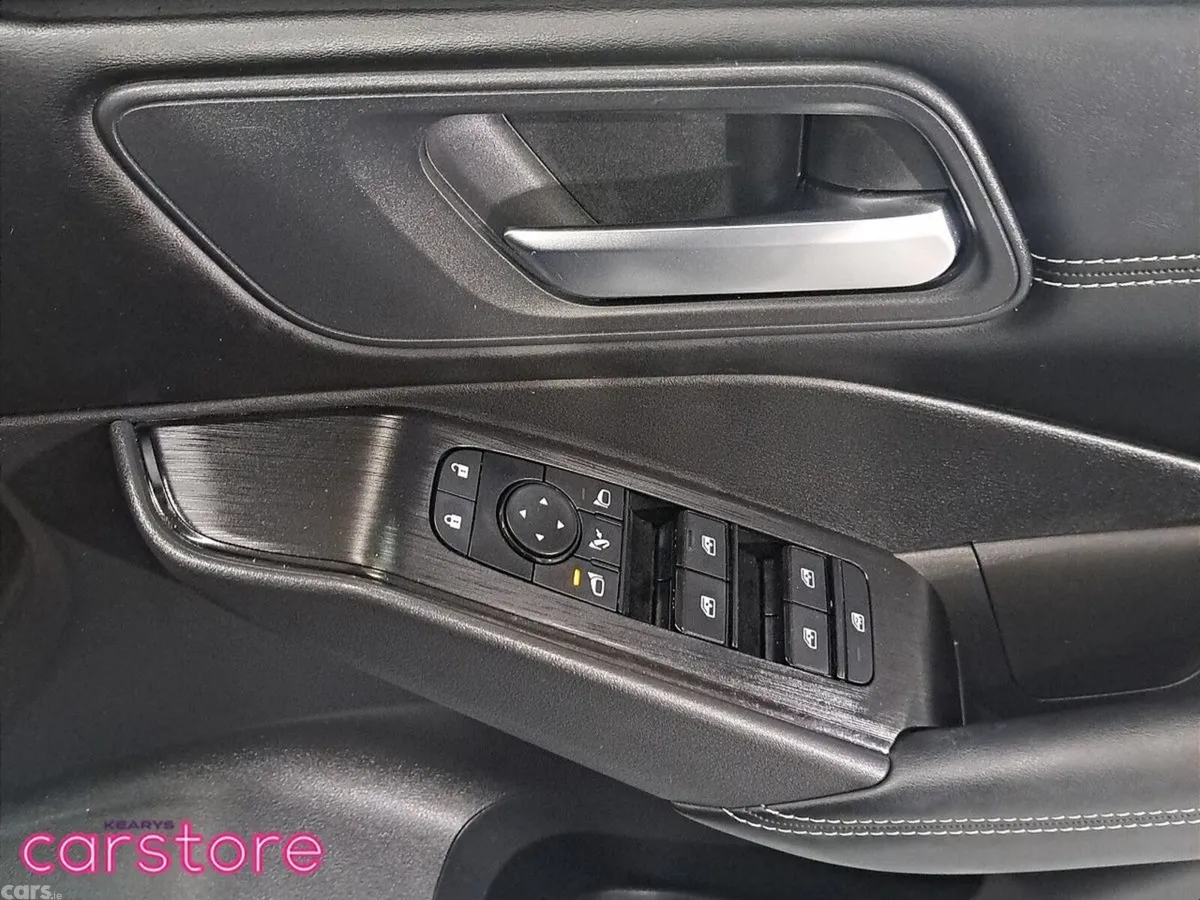 Nissan Qashqai SUV, Petrol, 2024, Black