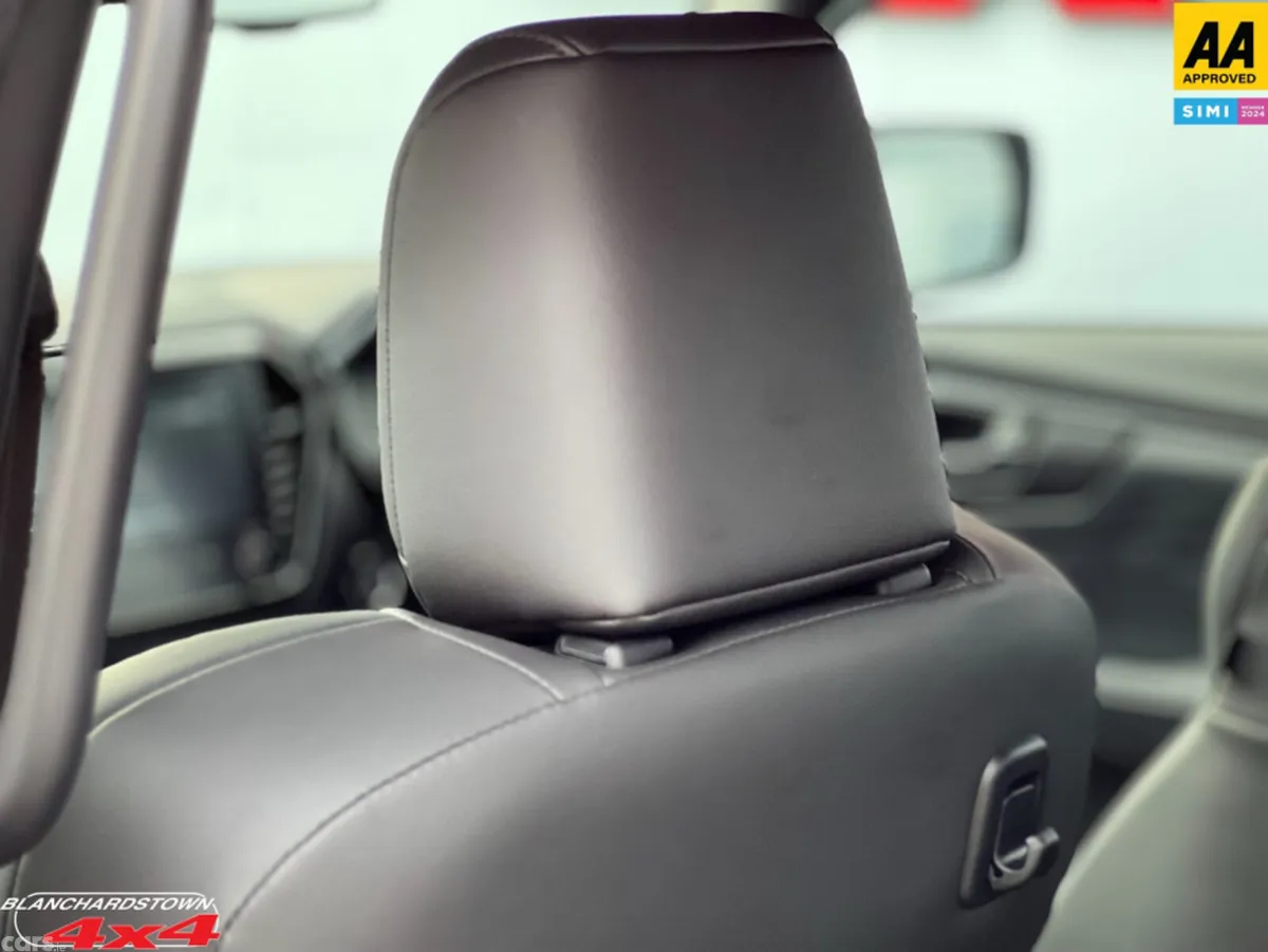 Isuzu D-Max Pick Up, Diesel, 2026, Grey