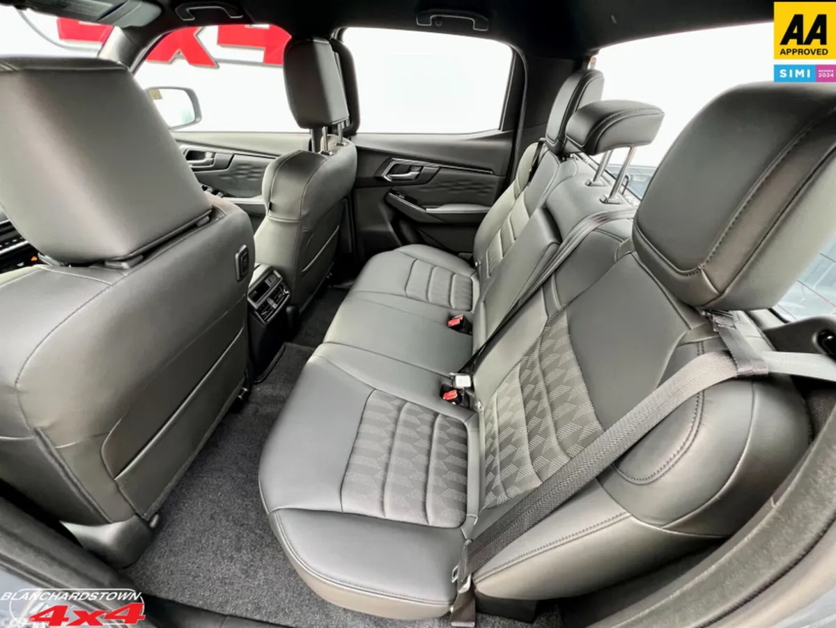 Isuzu D-Max Pick Up, Diesel, 2026, Grey