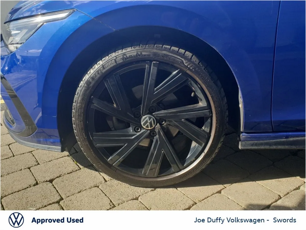 Volkswagen Golf Estate, Petrol, 2023, Blue