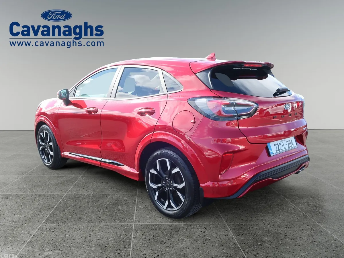 Ford Puma MPV, Petrol Hybrid, 2022, Red