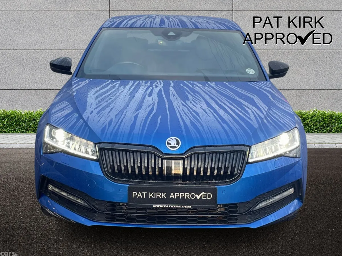 Skoda Superb Hatchback, Diesel, 2024, Blue