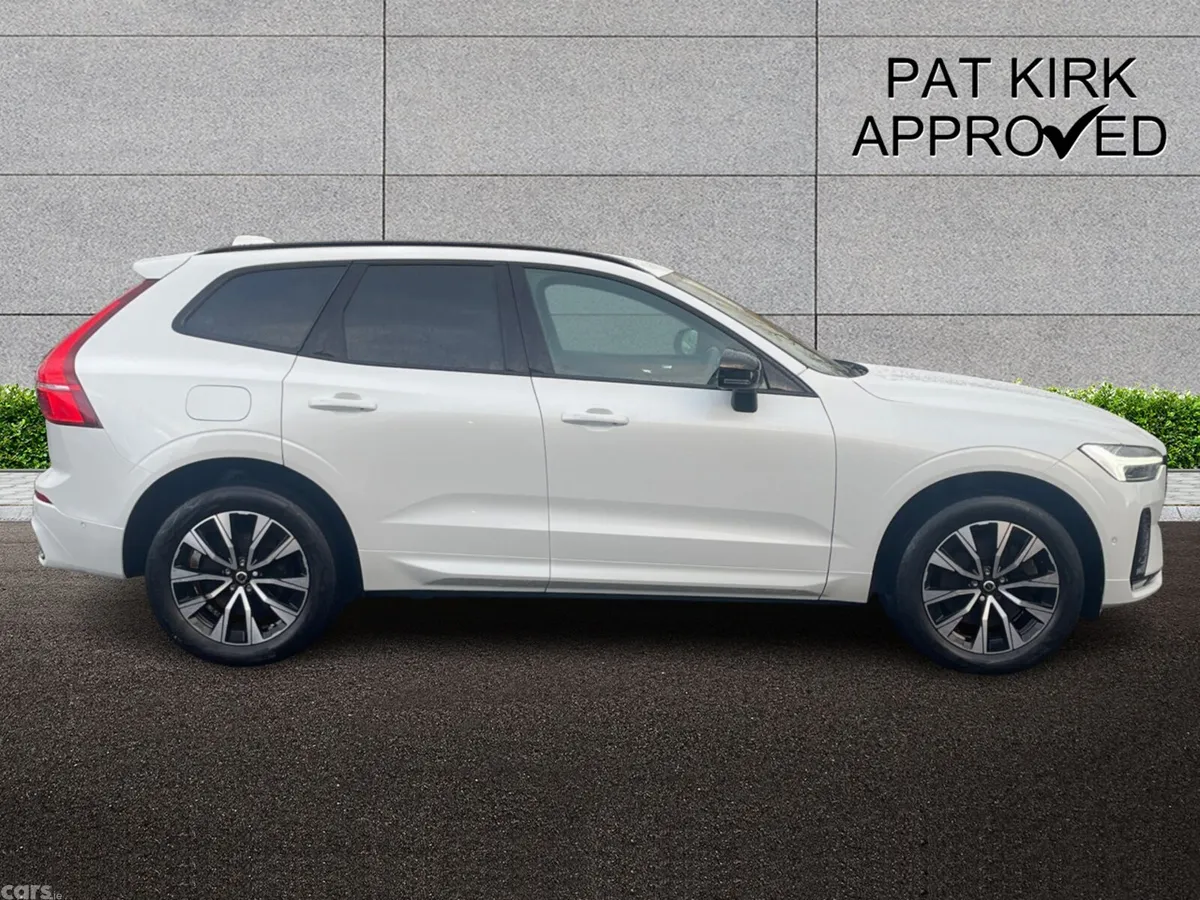 Volvo XC60 Estate, Diesel, 2023, White