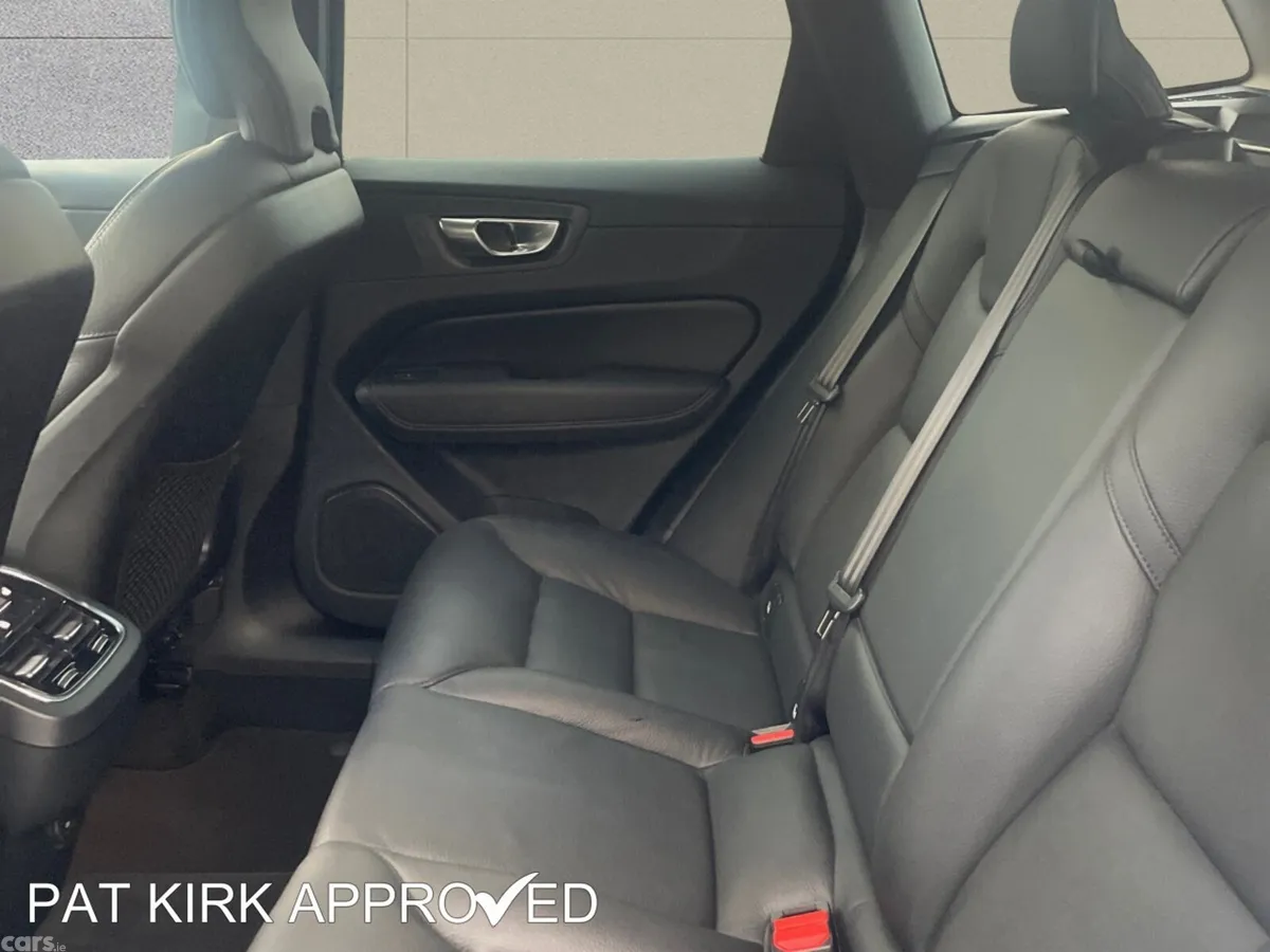 Volvo XC60 Estate, Diesel, 2023, White
