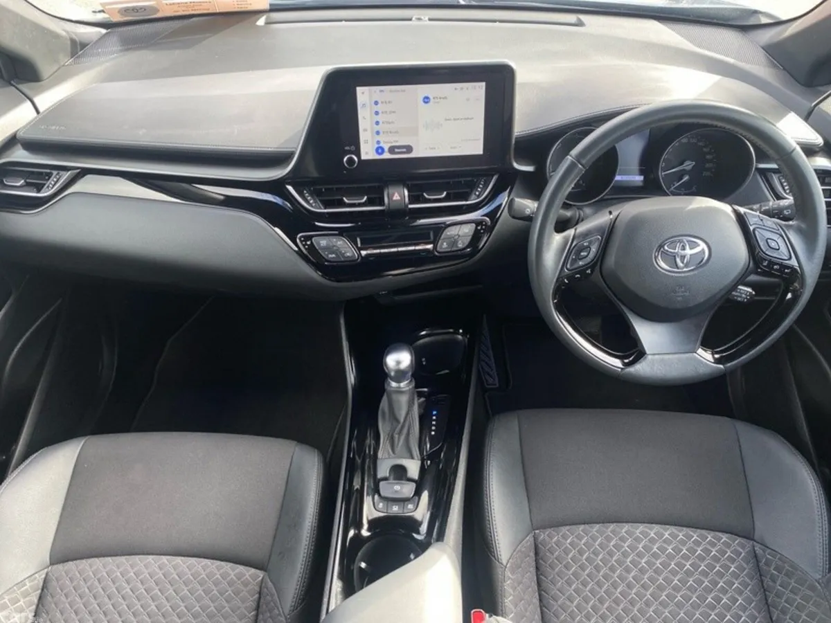 Toyota C-HR SUV, Petrol Hybrid, 2023, Grey