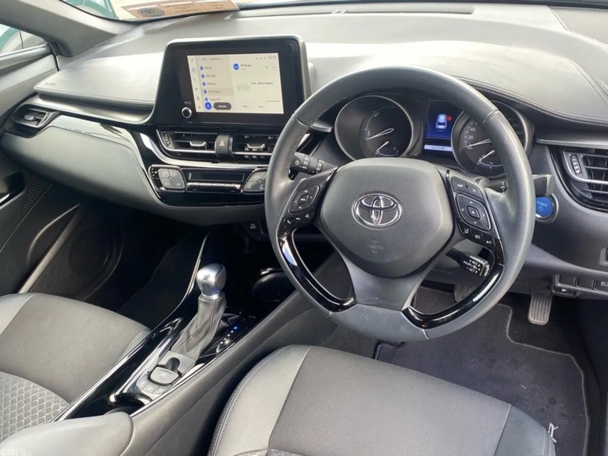 Toyota C-HR SUV, Petrol Hybrid, 2023, Grey