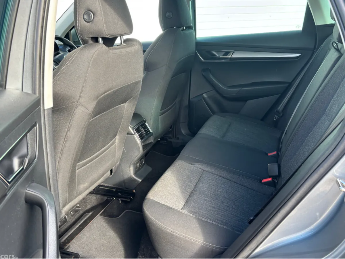 Skoda Karoq Estate, Diesel, 2020, Grey