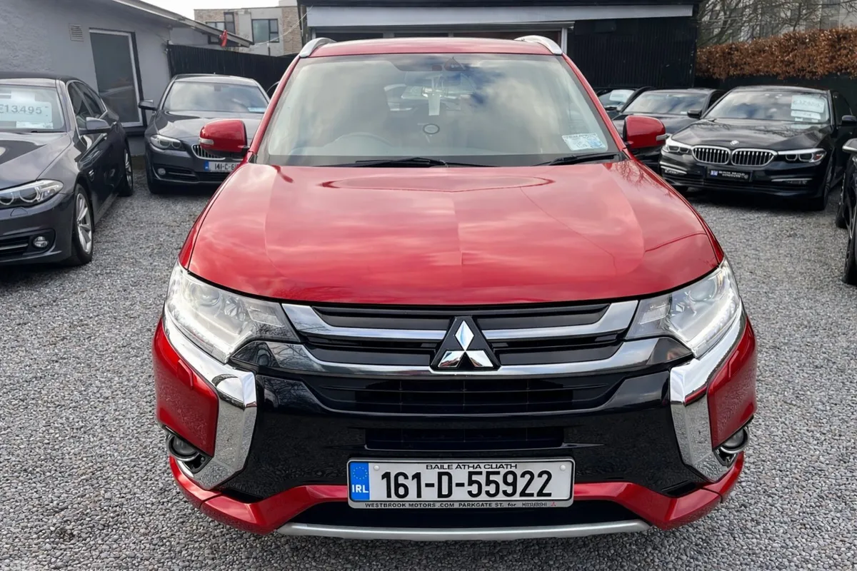 Mitsubishi Outlander SUV, Petrol Plug-in Hybrid, 2016, Red