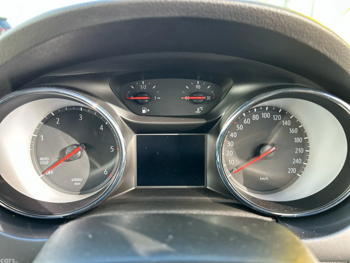 Opel Astra Hatchback, Diesel, 2021, Grey