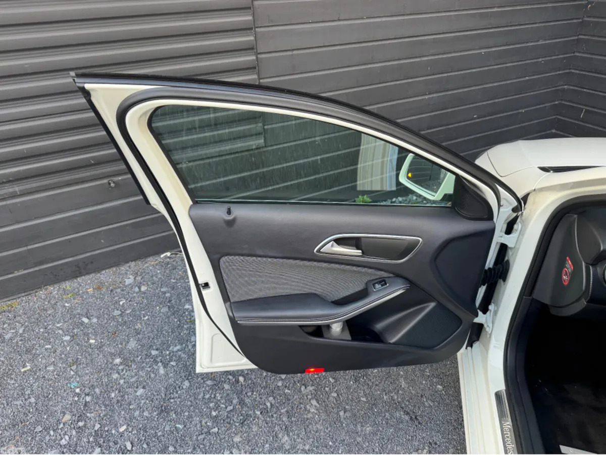 Mercedes-Benz A-Class Hatchback, Petrol, 2016, White