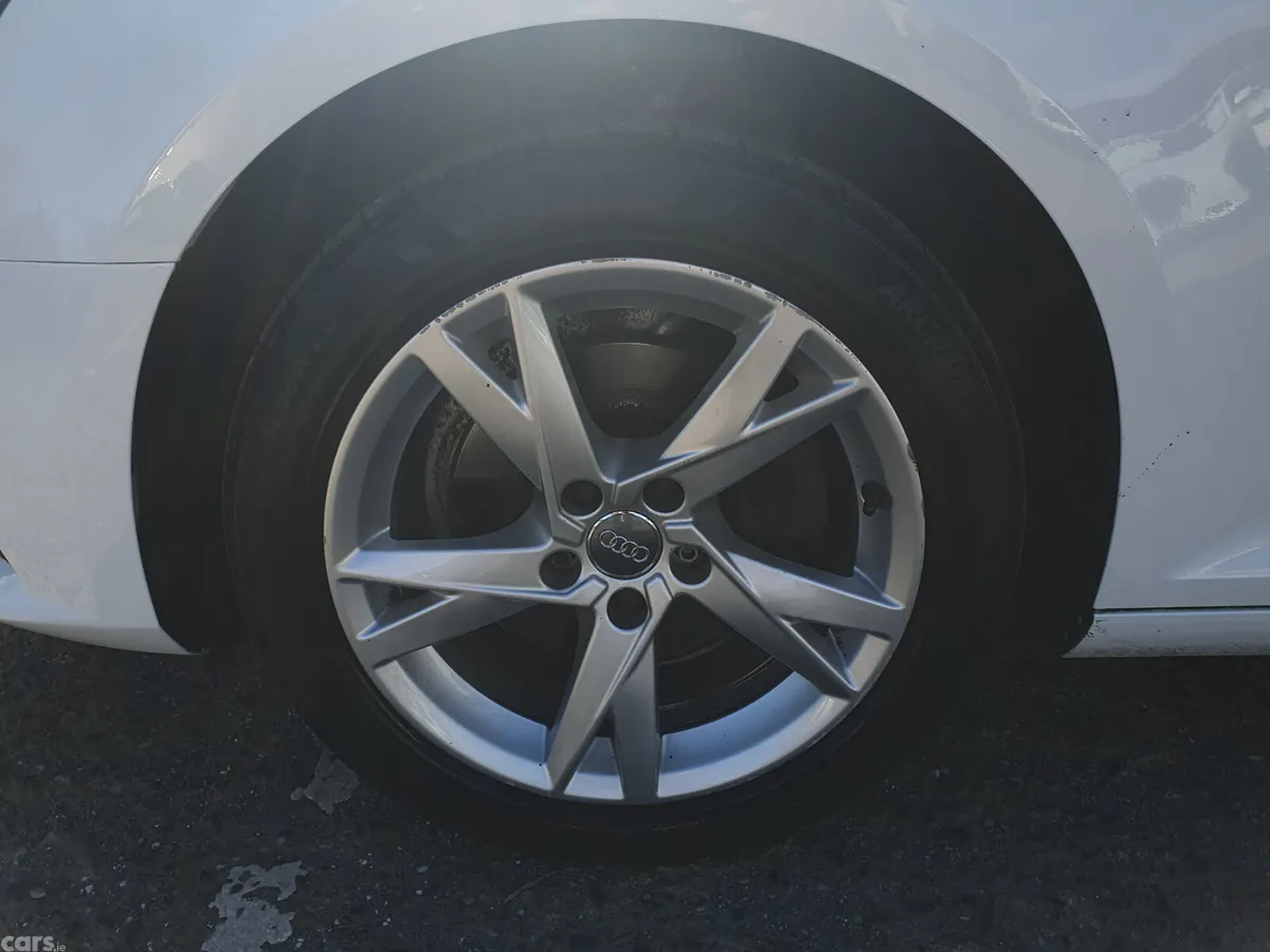 Audi A4 Saloon, Petrol, 2016, White