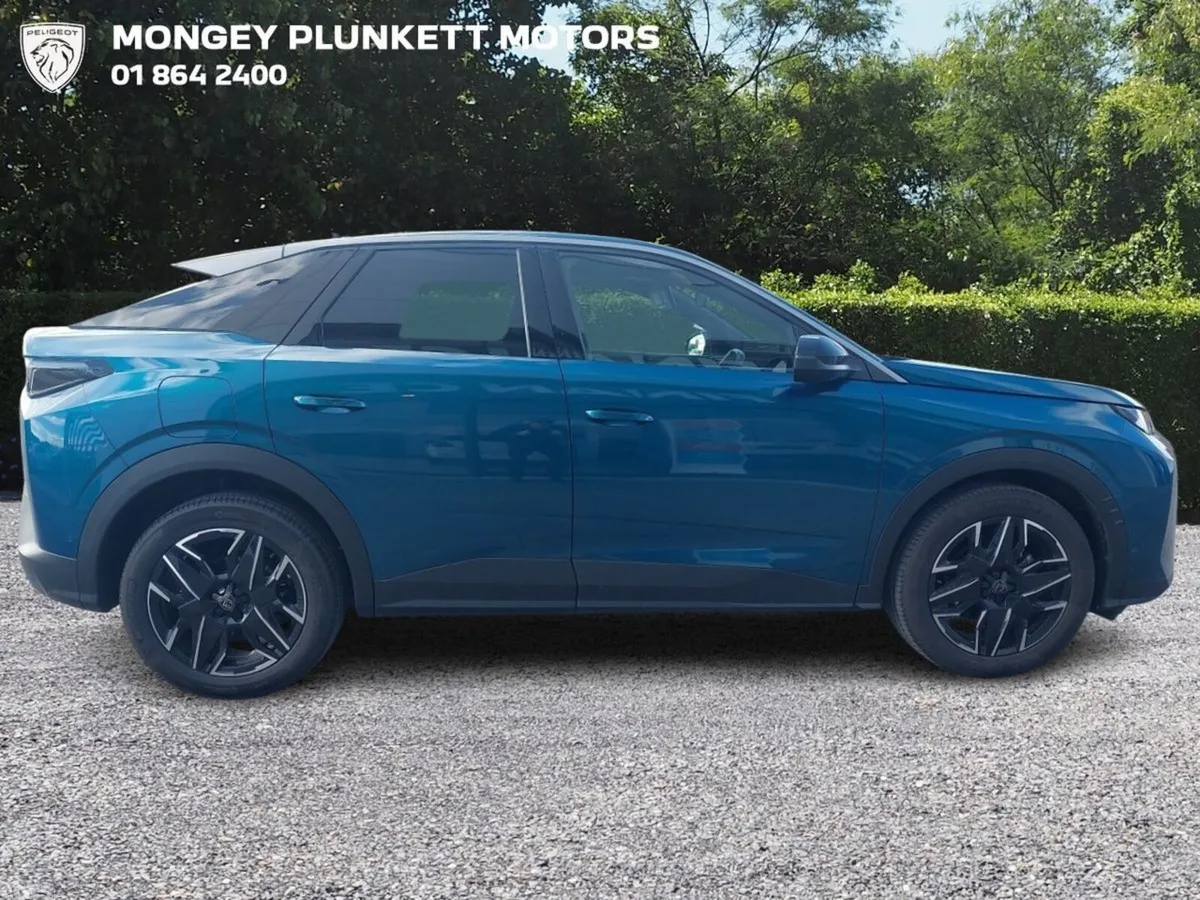 Peugeot 3008 MPV, Petrol, 2025, Blue