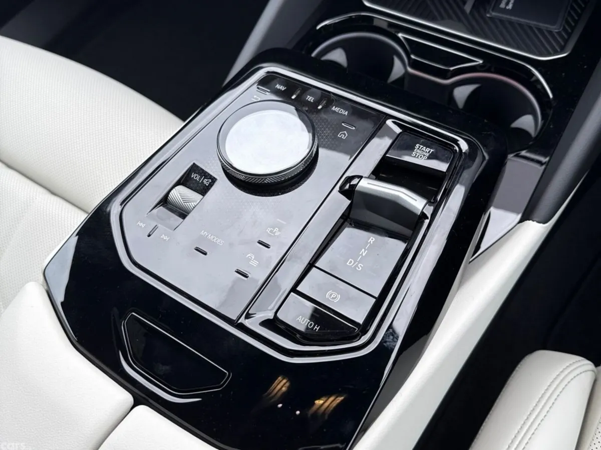 BMW 5-Series Saloon, Petrol Plug-in Hybrid, 2026, Black