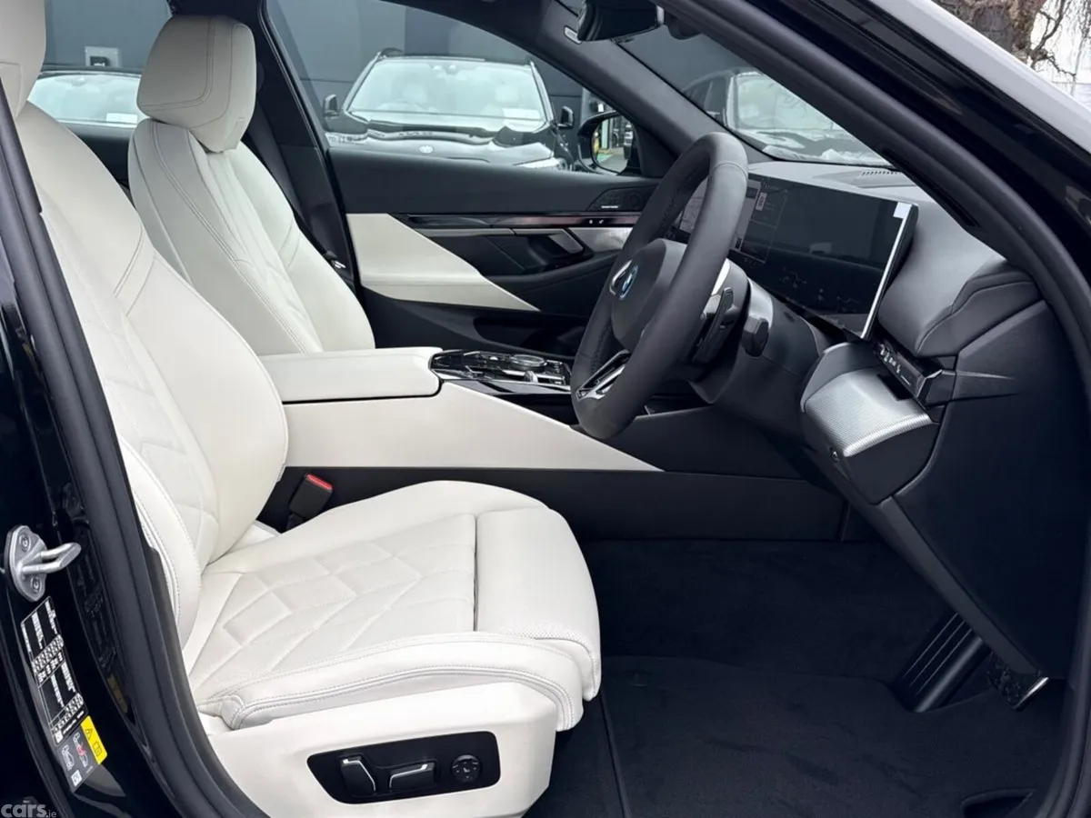 BMW 5-Series Saloon, Petrol Plug-in Hybrid, 2026, Black