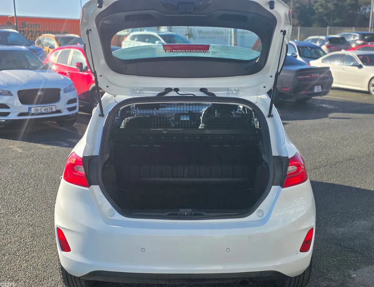 Ford Fiesta Hatchback, Diesel, 2020, White
