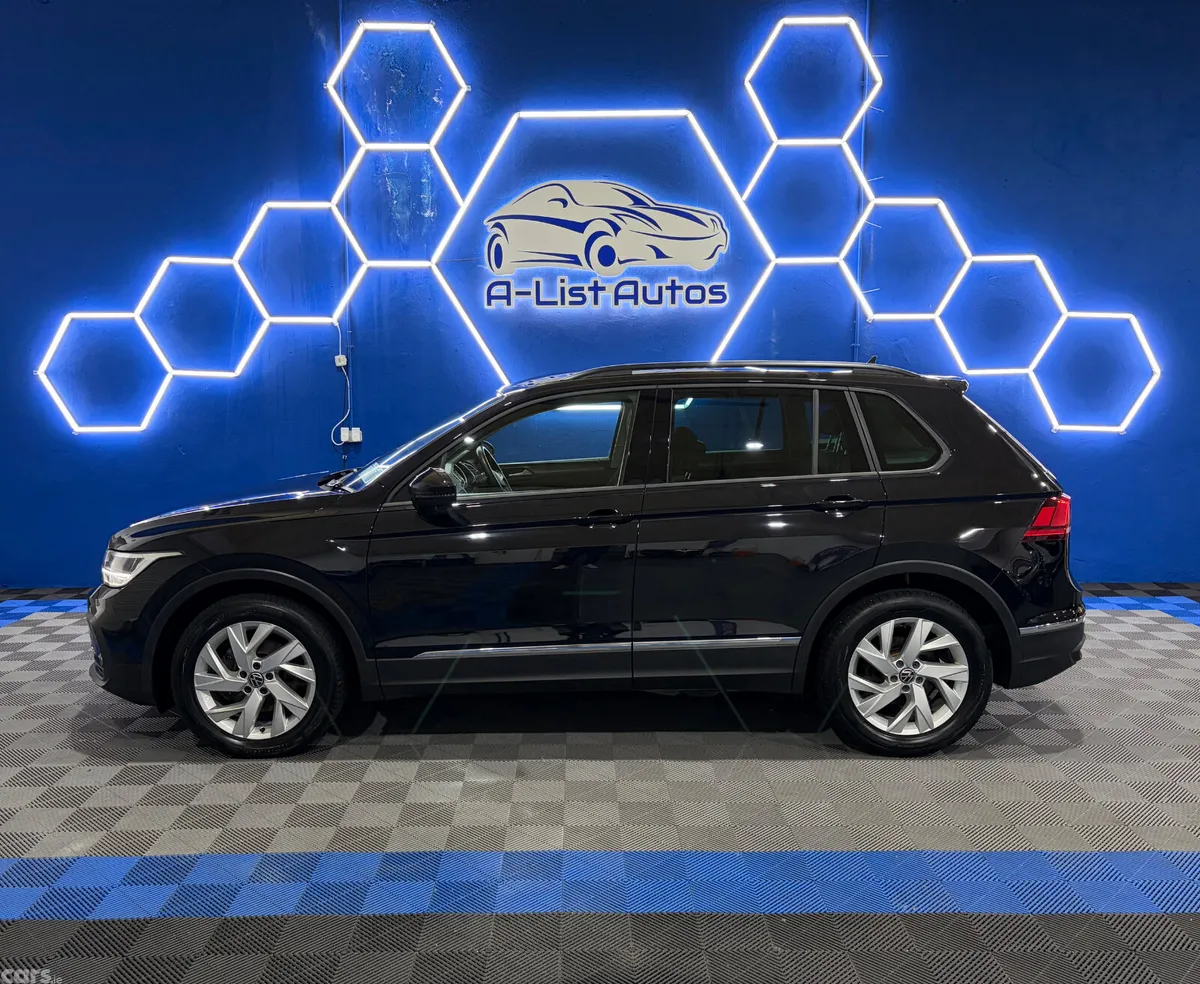 Volkswagen Tiguan SUV, Diesel, 2023, Black