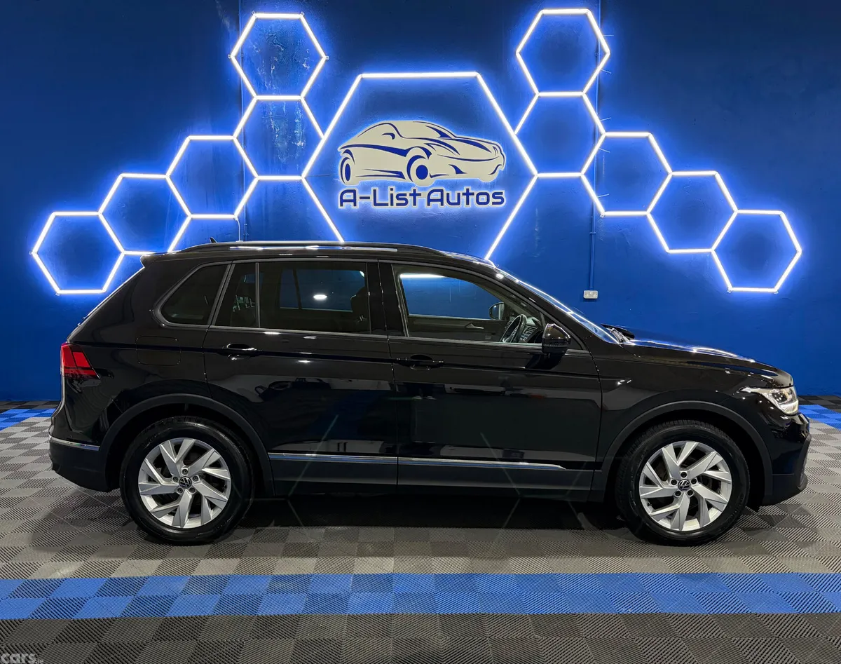 Volkswagen Tiguan SUV, Diesel, 2023, Black