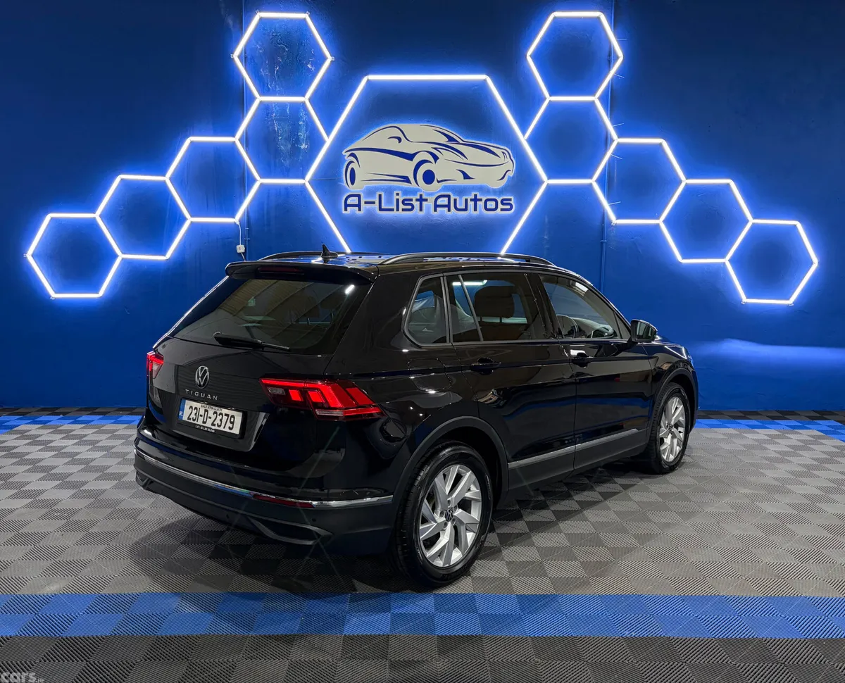 Volkswagen Tiguan SUV, Diesel, 2023, Black