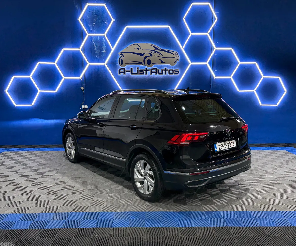 Volkswagen Tiguan SUV, Diesel, 2023, Black