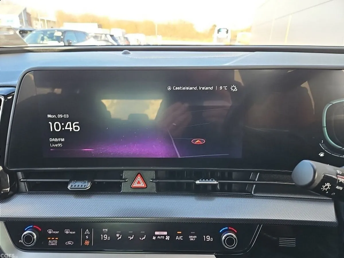 Kia Sportage SUV, Petrol Plug-in Hybrid, 2023, Red