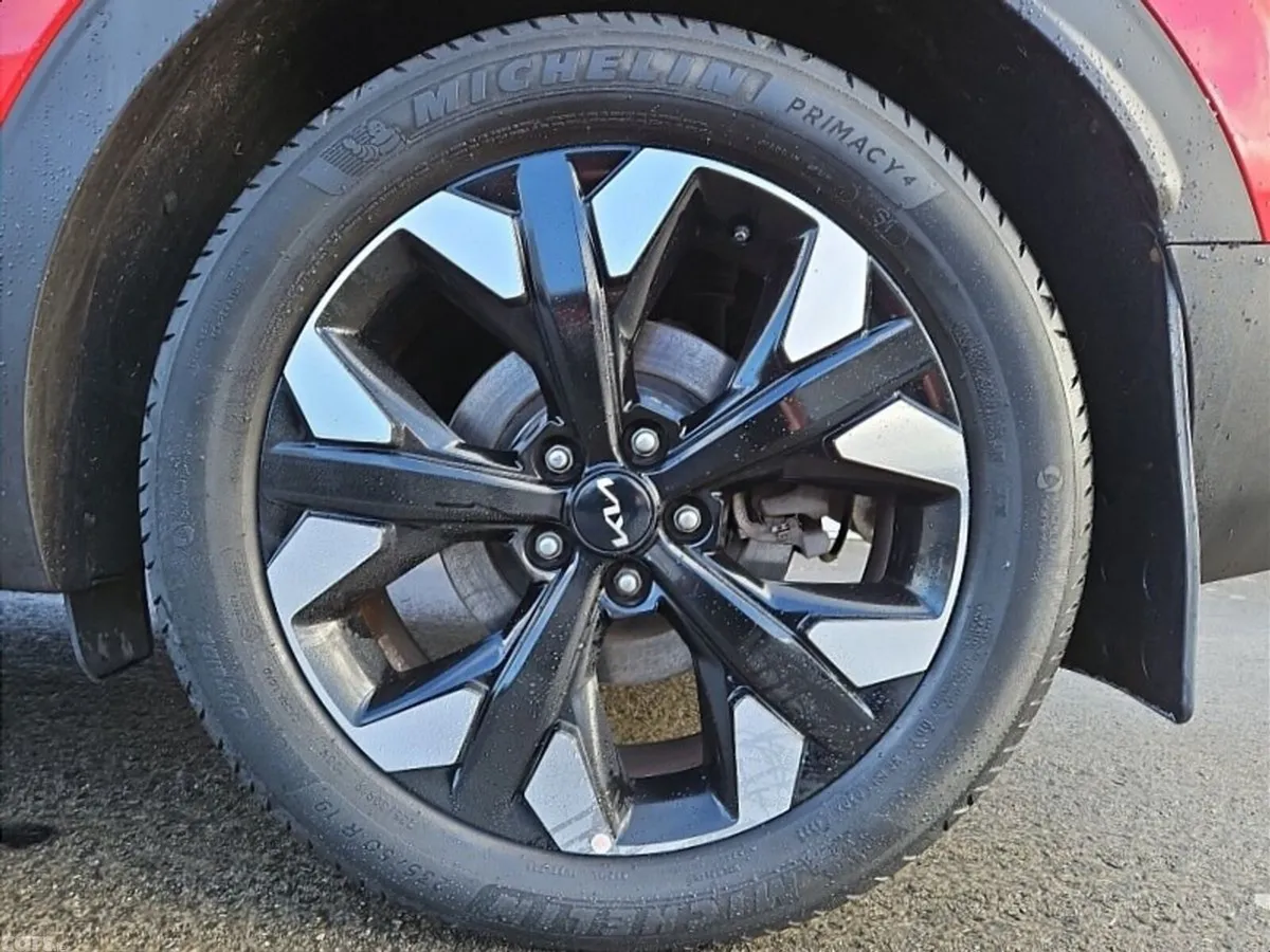 Kia Sportage SUV, Petrol Plug-in Hybrid, 2023, Red