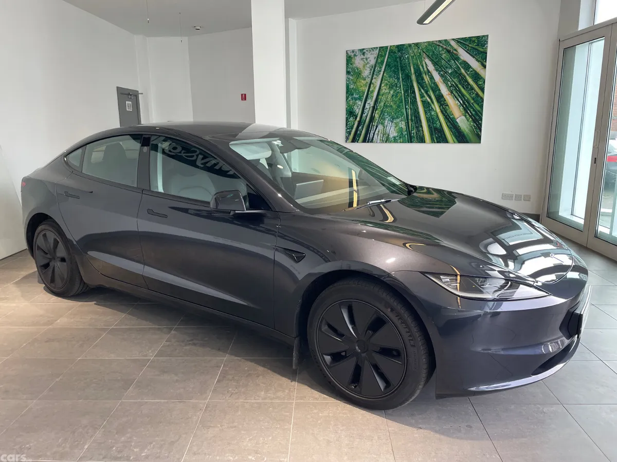 Tesla Model 3 Saloon, Electric, 2025, Grey
