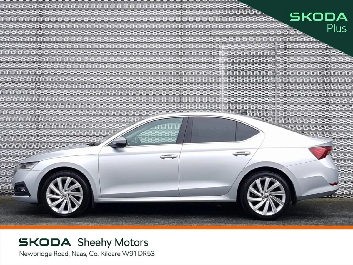 Skoda Octavia Saloon, Diesel, 2024, Grey