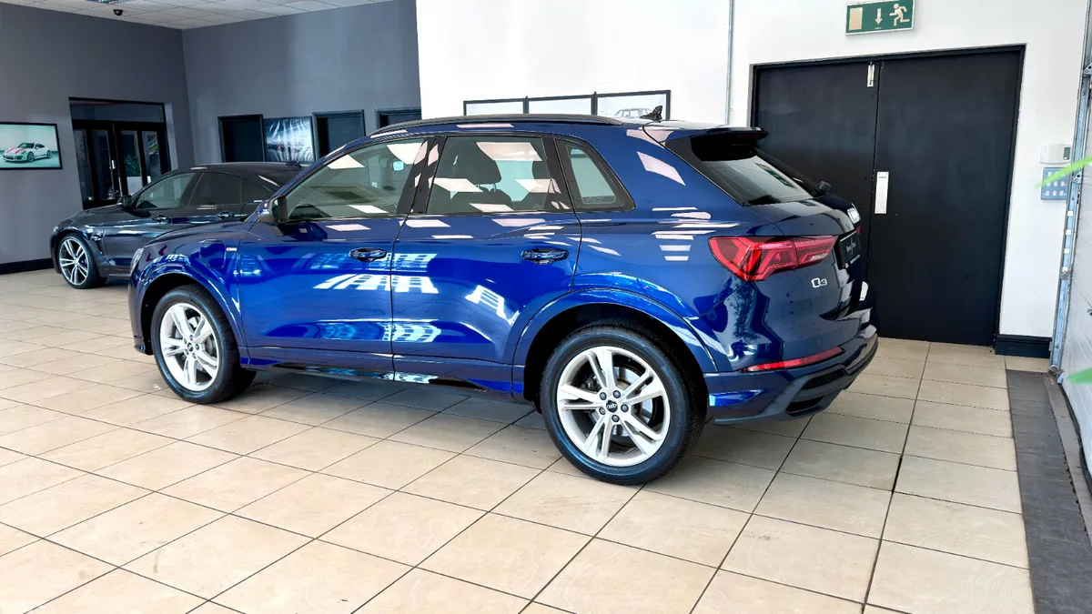 Audi Q3 SUV, Petrol Plug-in Hybrid, 2023, Blue