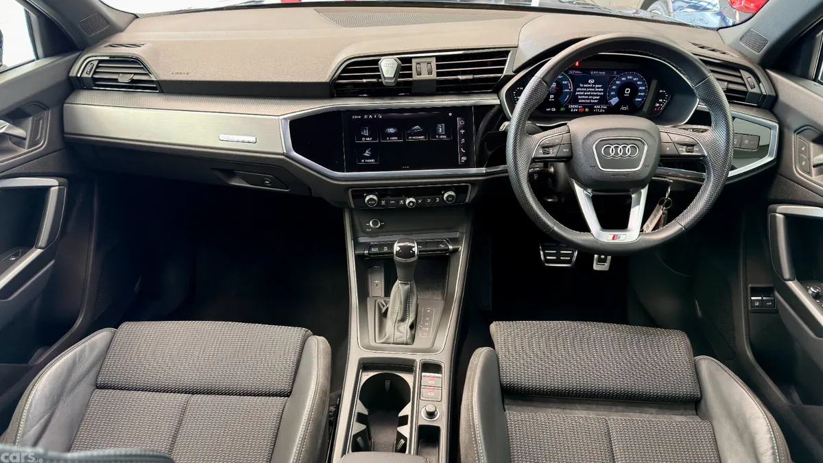 Audi Q3 SUV, Petrol Plug-in Hybrid, 2023, Blue