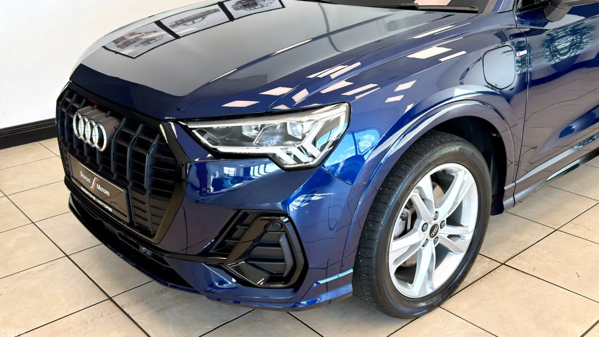 Audi Q3 SUV, Petrol Plug-in Hybrid, 2023, Blue
