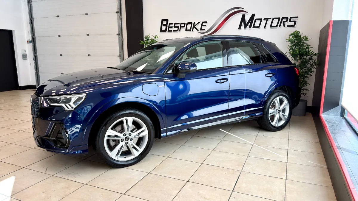Audi Q3 SUV, Petrol Plug-in Hybrid, 2023, Blue