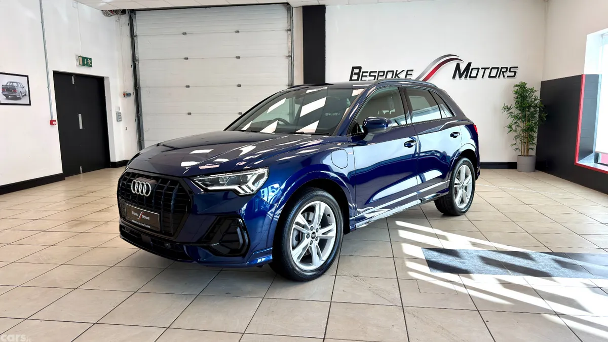 Audi Q3 SUV, Petrol Plug-in Hybrid, 2023, Blue