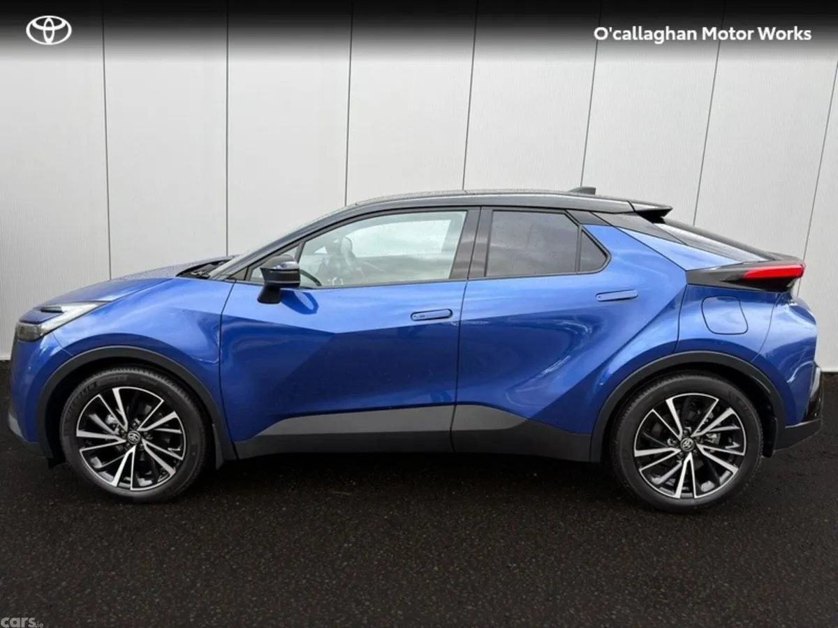 Toyota C-HR SUV, Petrol Hybrid, 2026, Blue