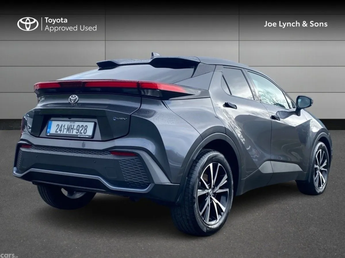 Toyota C-HR SUV, Petrol Hybrid, 2024, Grey