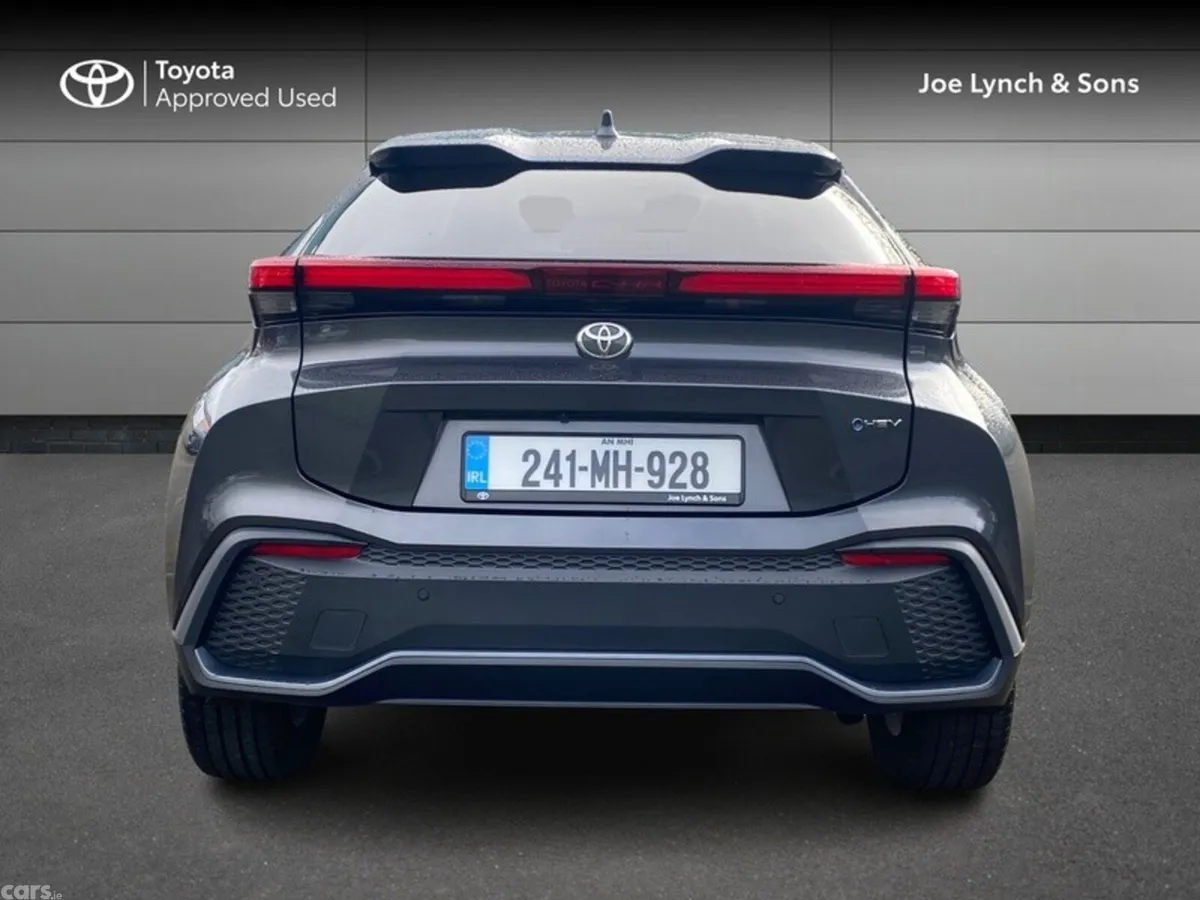 Toyota C-HR SUV, Petrol Hybrid, 2024, Grey
