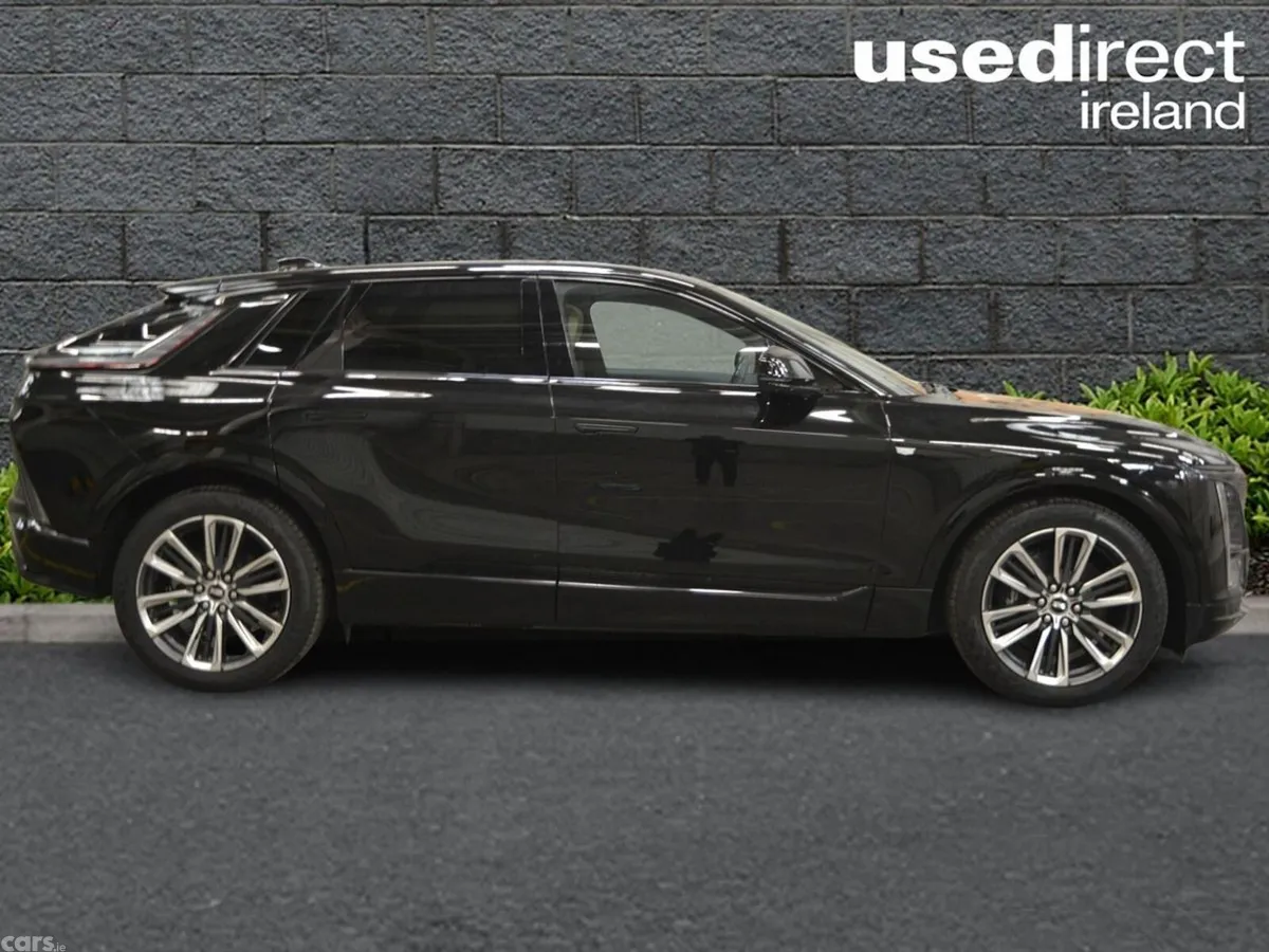 Cadillac Lyriq Hatchback, Electric, 2026, Black