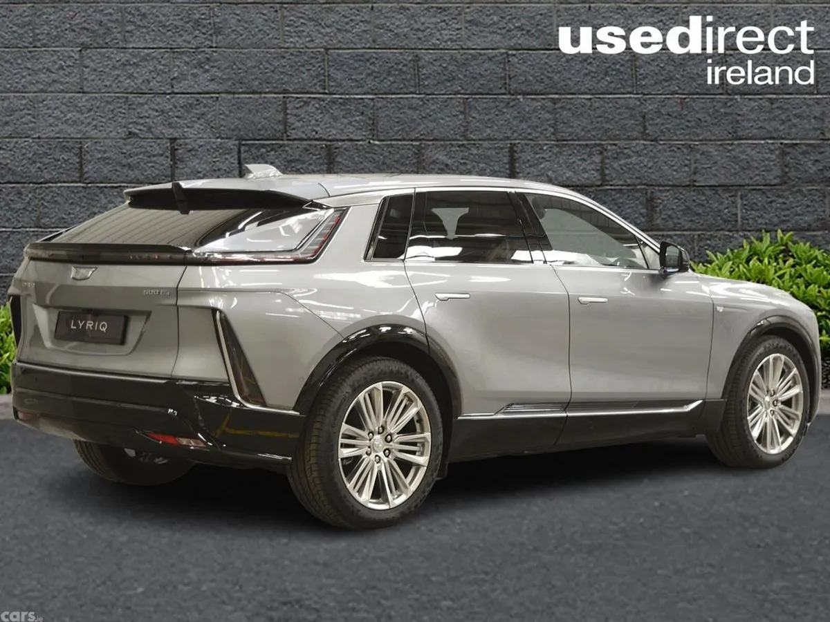 Cadillac Lyriq Hatchback, Electric, 2026, Silver