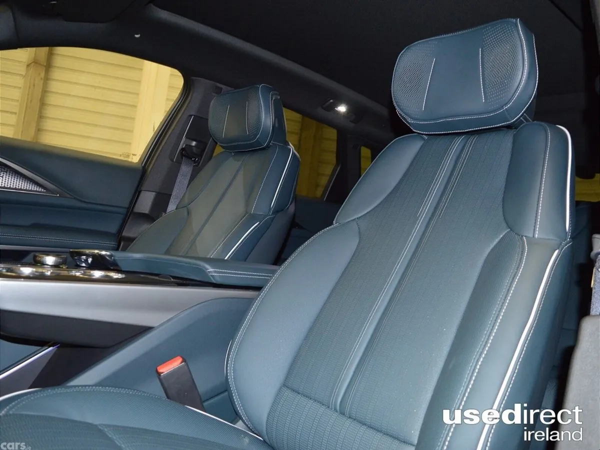 Cadillac Lyriq Hatchback, Electric, 2026, Silver