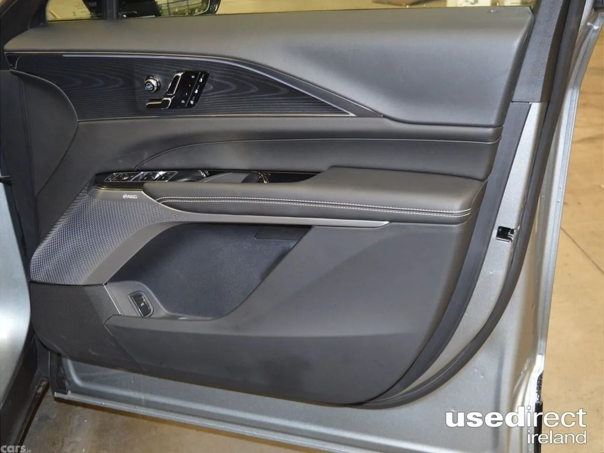 Cadillac Lyriq Hatchback, Electric, 2026, Silver